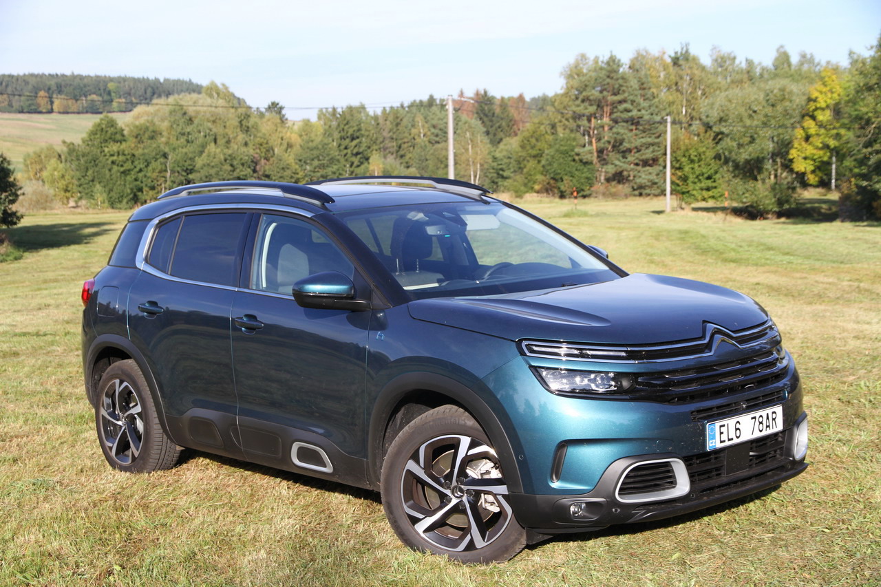 upr_01_c5 aircross-hybrid-9-21.jpg